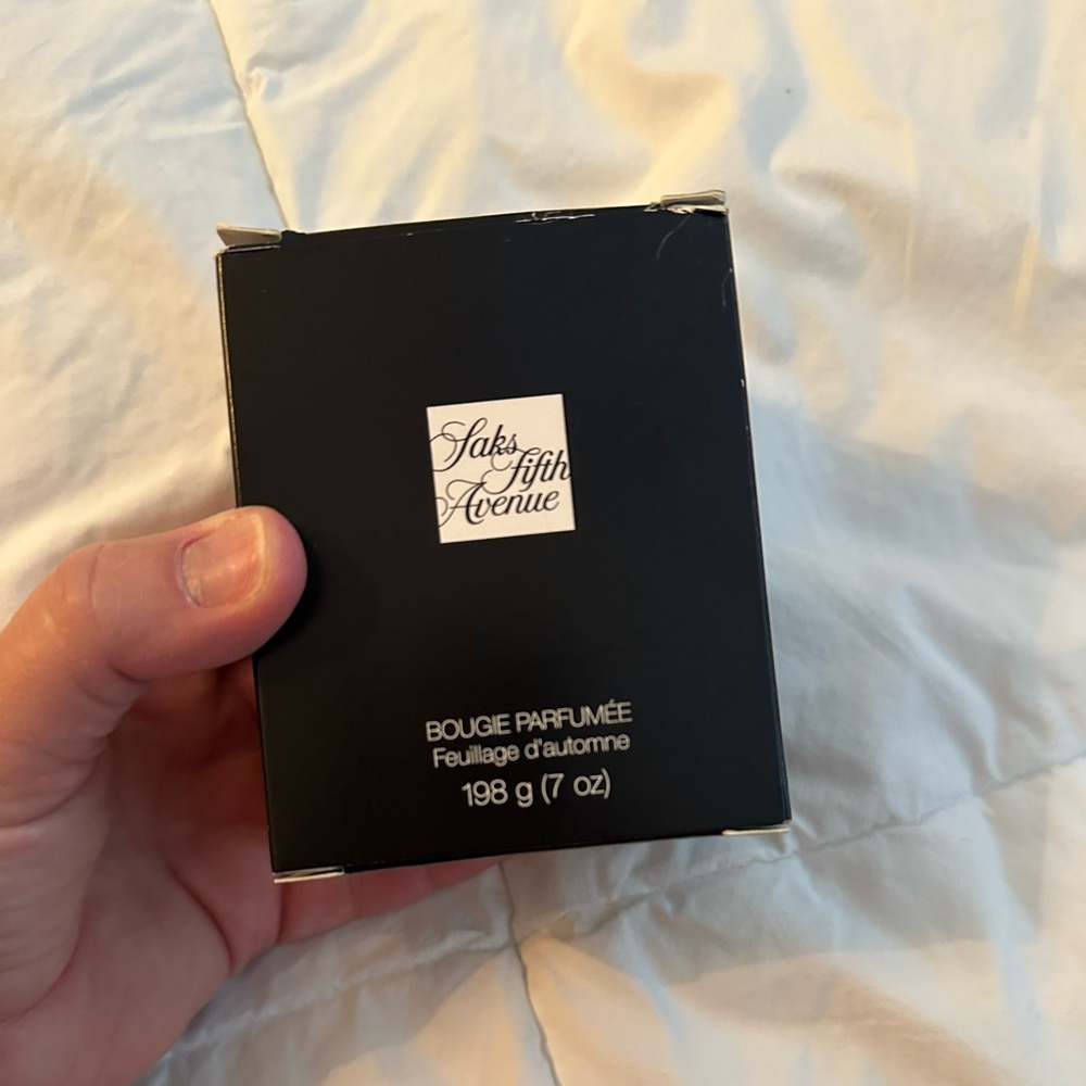 Sakes Fifth Avenue Candle - Picture 5 of 5